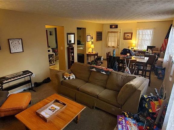 3rd image of 229 Burdel Dr