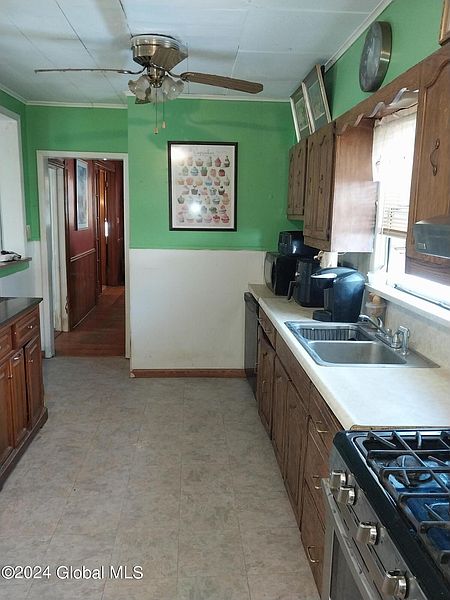 4th image of 5 Stannard Avenue