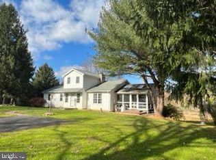 21 Cherokee Rd, Willow Street, PA 17584