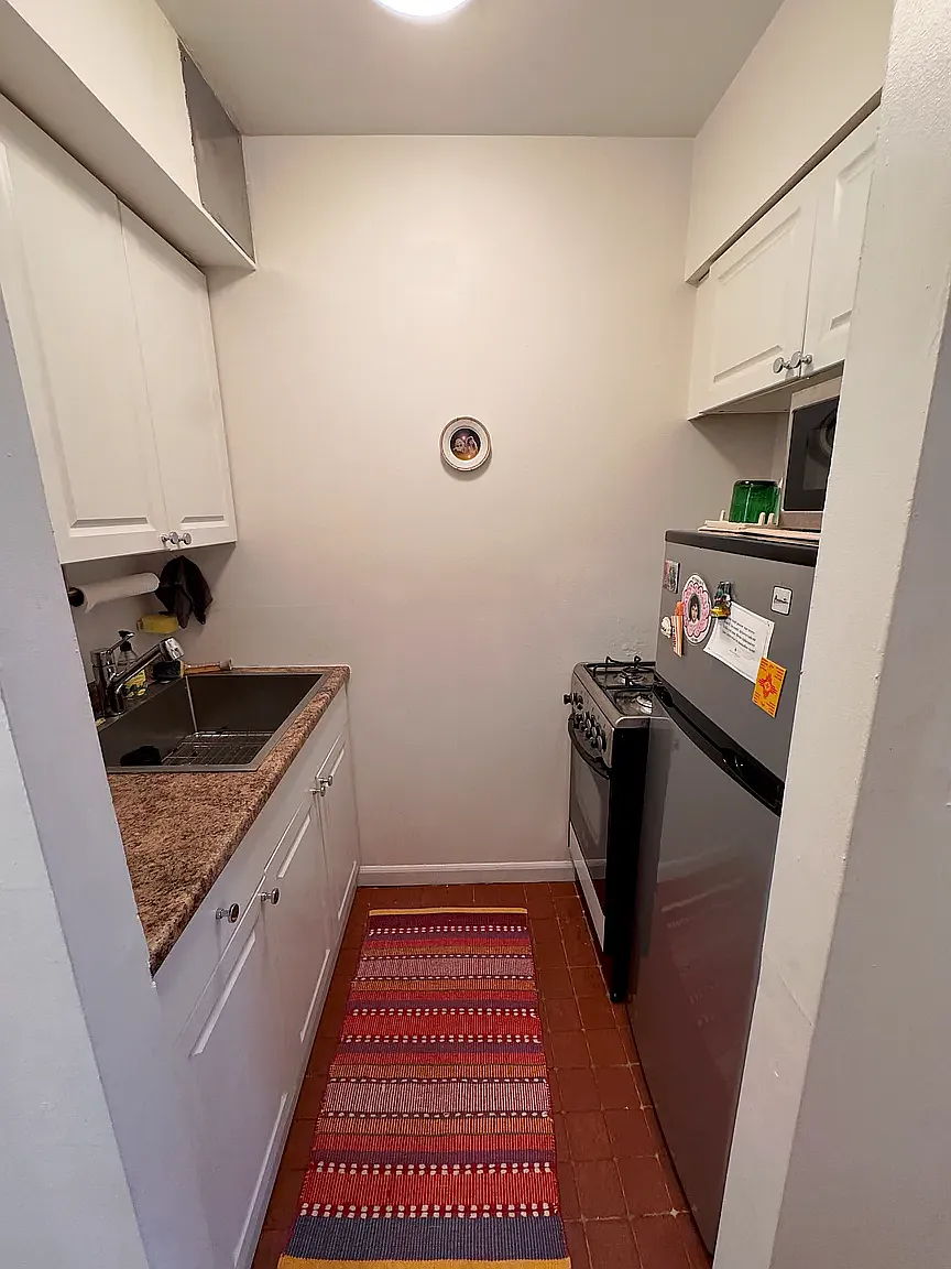 236 East 28th Street — Photo 4