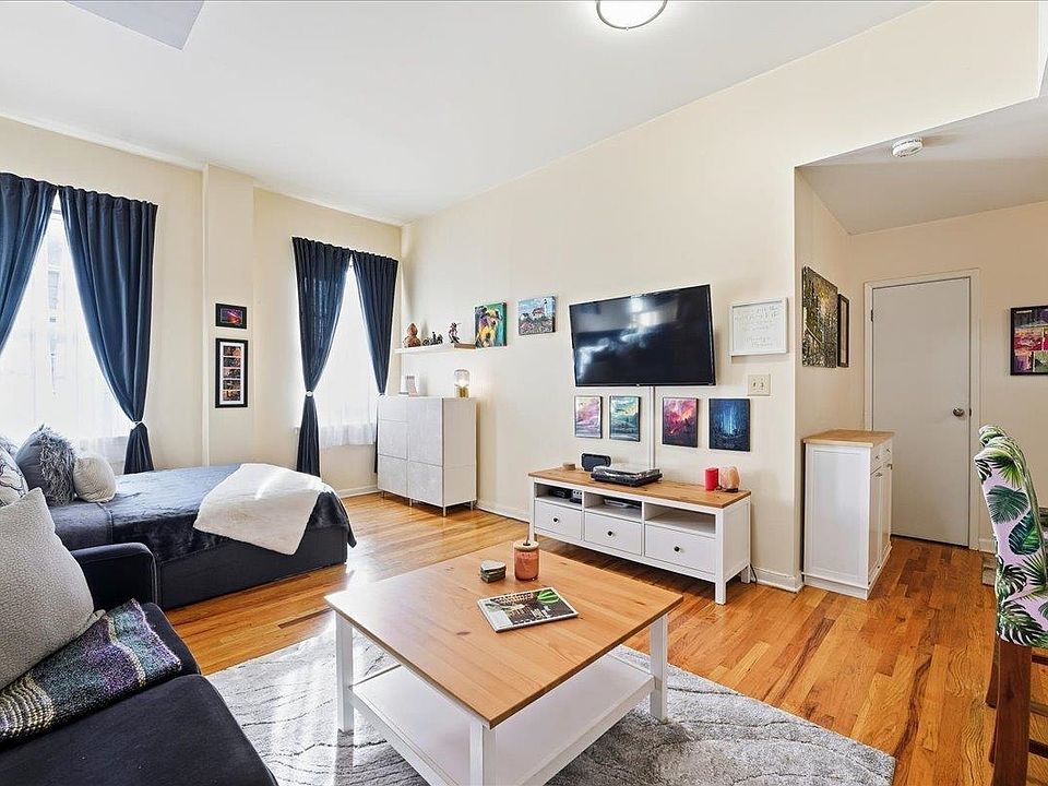 1st image of 186 Wayne St APT 214D