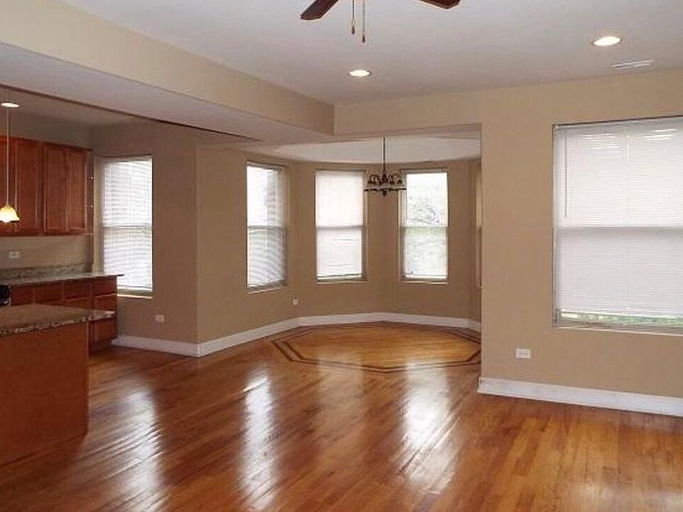 1st image of 6219 S Woodlawn Ave APT 2
