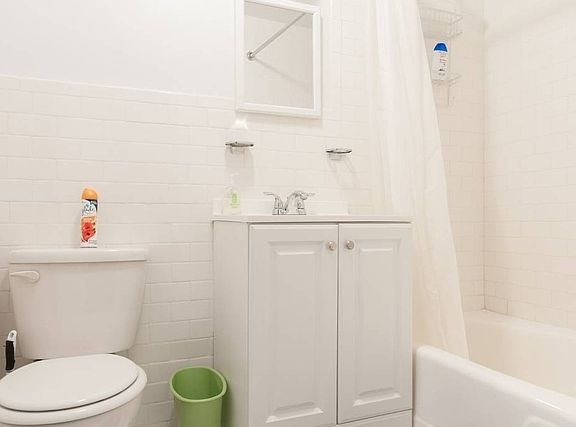 5th image of 315 W 54th St #Mr5