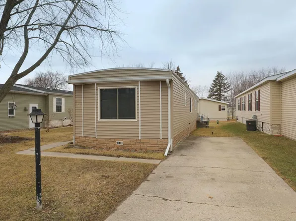 240 Fox Ln, Belvidere, IL 61008