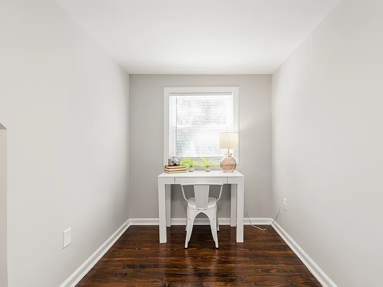 6525 W Grace St — Photo 22