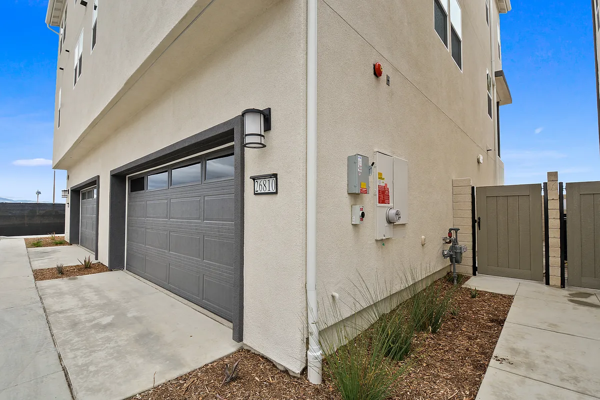 Building Photo - 26810 Rugged Ridge Ln