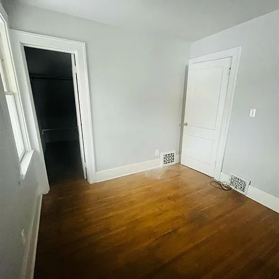 1645 Goyeau St #UPPER — Photo 12