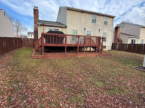 4th image of 116 Old Maple Ct