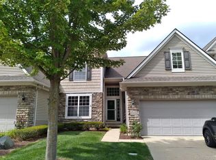 5528 Gallery Park Dr, Ann Arbor, MI 48103