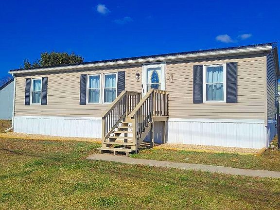 3rd image of 287 Royal Crest Dr