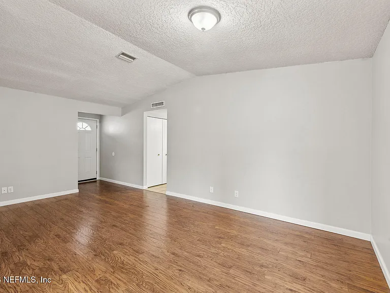 7600 Pheasant Run Dr — Photo 21