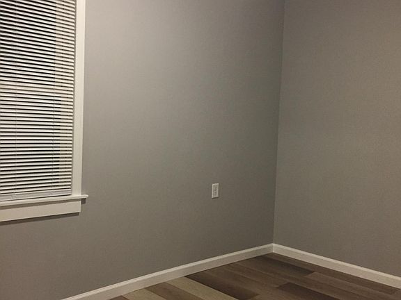 3rd image of 1133 Kossuth Ave #2
