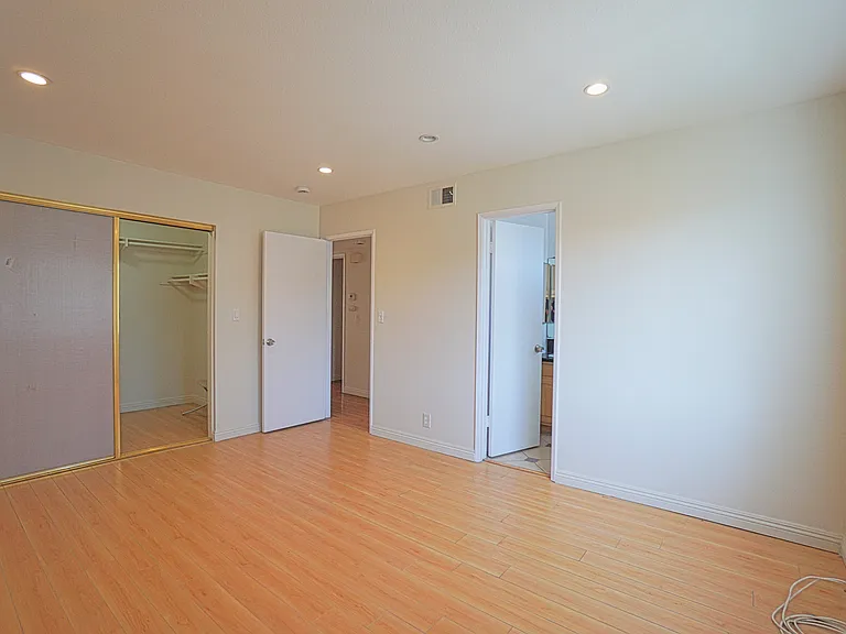 429 S New Ave #5 — Photo 13