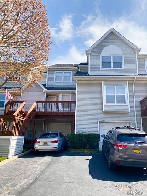 1st image of 102 Leeward Ln