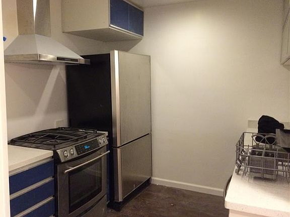 3rd image of 6177 Mission St