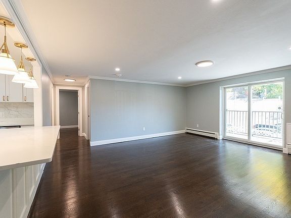 5th image of 121 Tremont St APT B4