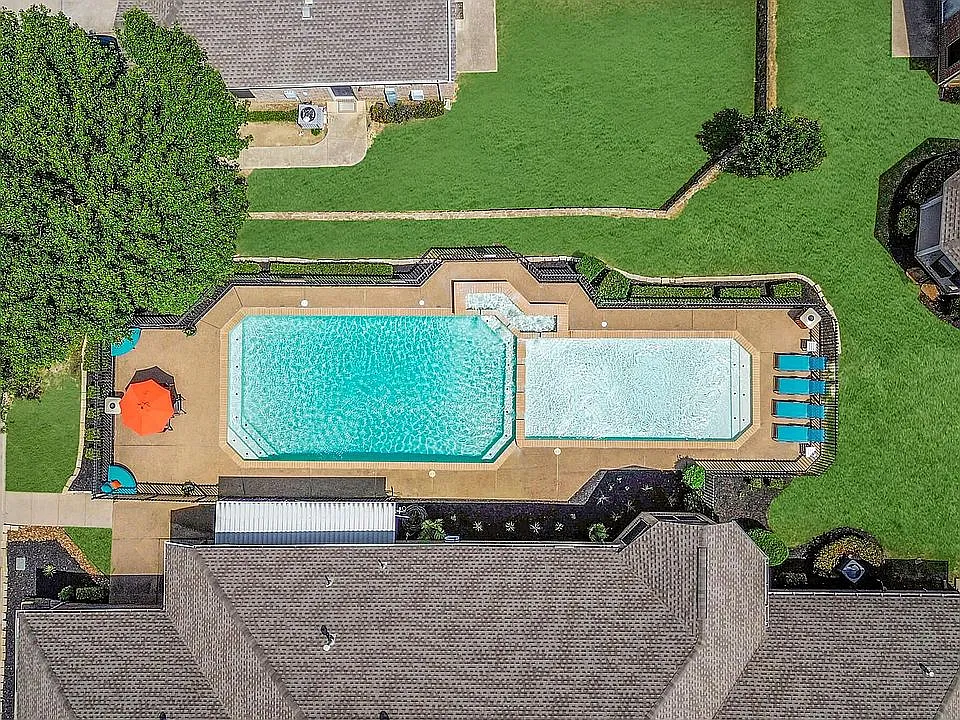 Prairie Estates — Photo 3