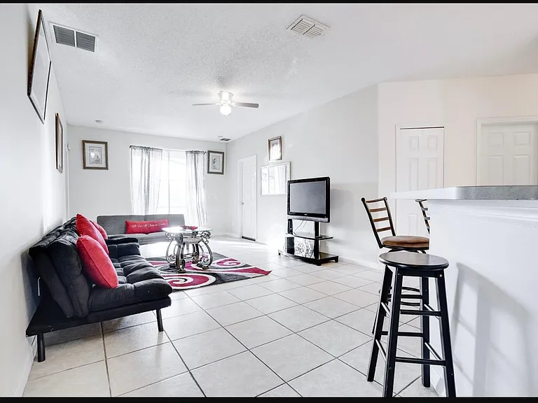 635 Knollwood Dr — Photo 11