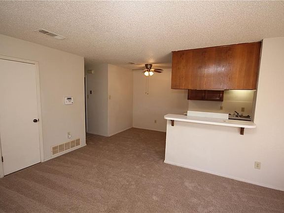 4th image of 6022 Calloway Ct