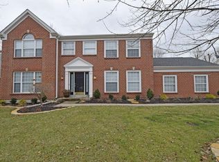 10285 Meadowknoll Dr, Loveland, OH 45140