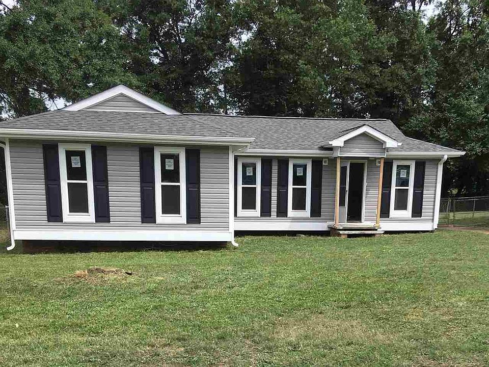 2nd image of 116 Chelsea St