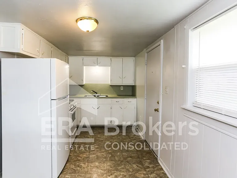 404 Hill St #A — Photo 7