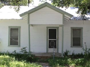 920 S Main St, Eden, TX 76837