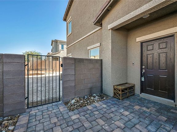 3rd image of 1626 Dakota Group Ave