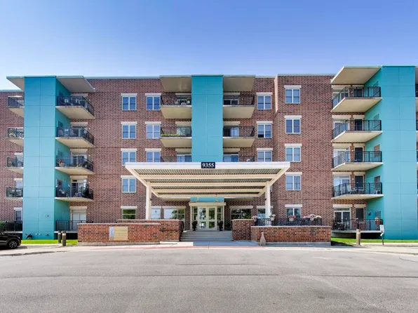 9355 Irving Park Rd APT 307, Schiller Park, IL 60176