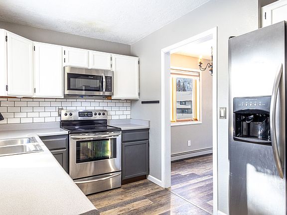 4th image of 343 Droz Dr #A