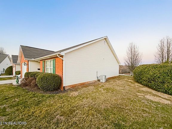 3rd image of 5720 Reece Way