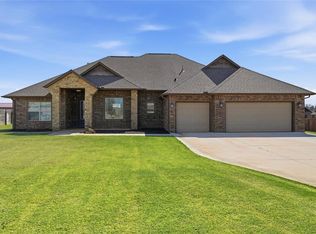 4816 Hillcrest Ln, Edmond, OK 73025