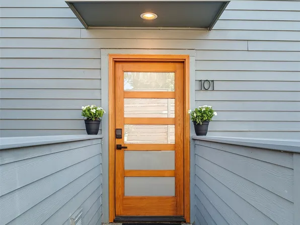 756 N 72nd Street #101, Seattle, WA 98103