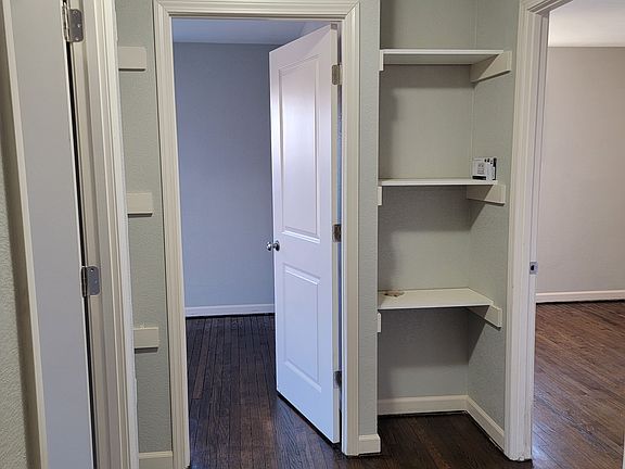 5th image of 4721 E 45th St