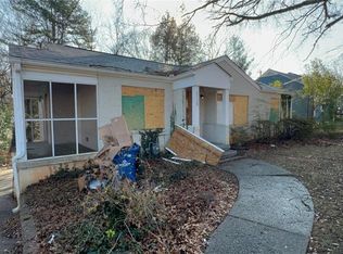 2528 Sylvan Rd, East Pt, GA 30344