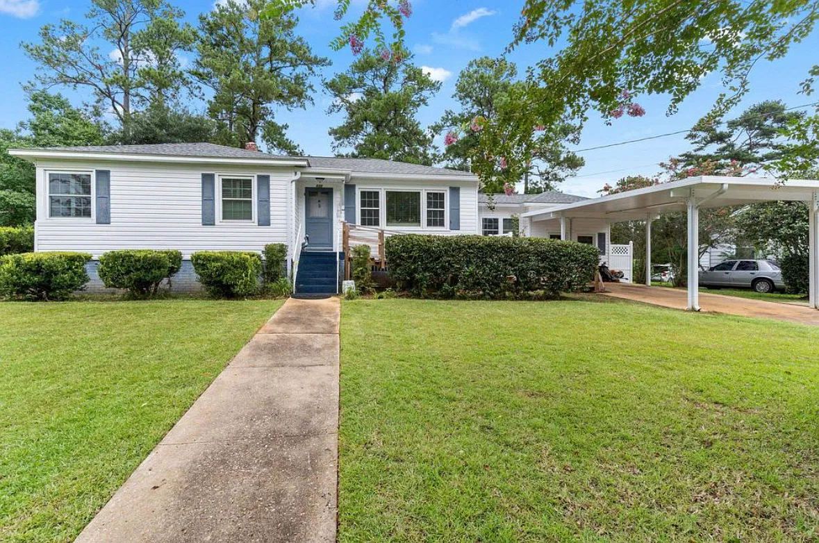 530 South Bellamy Drive - Historic District — Photo 1