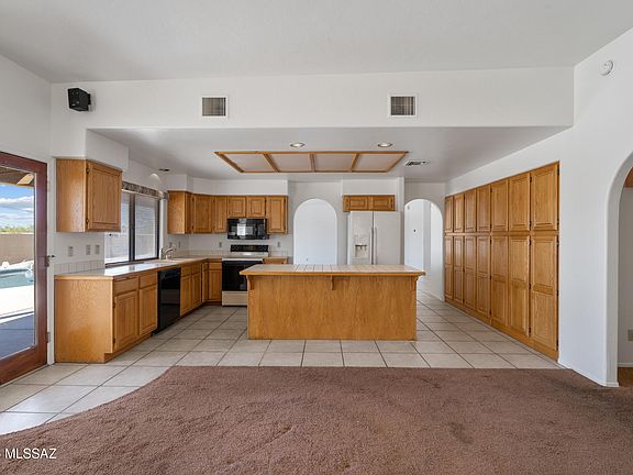 3rd image of 7775 N Legend Vista Pl