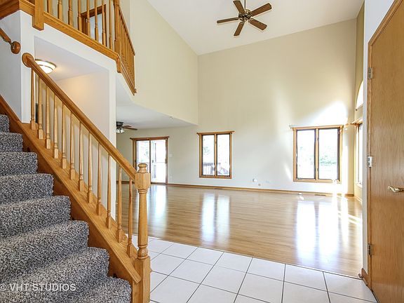 5th image of 7120 182nd St #7120