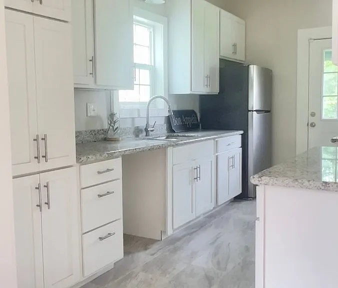 109 General Gardner Ave — Photo 2