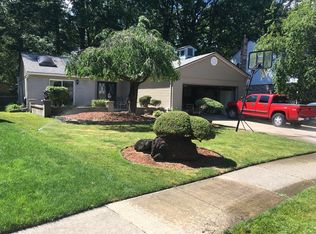 39129 Della Rosa Dr, Sterling Heights, MI 48313