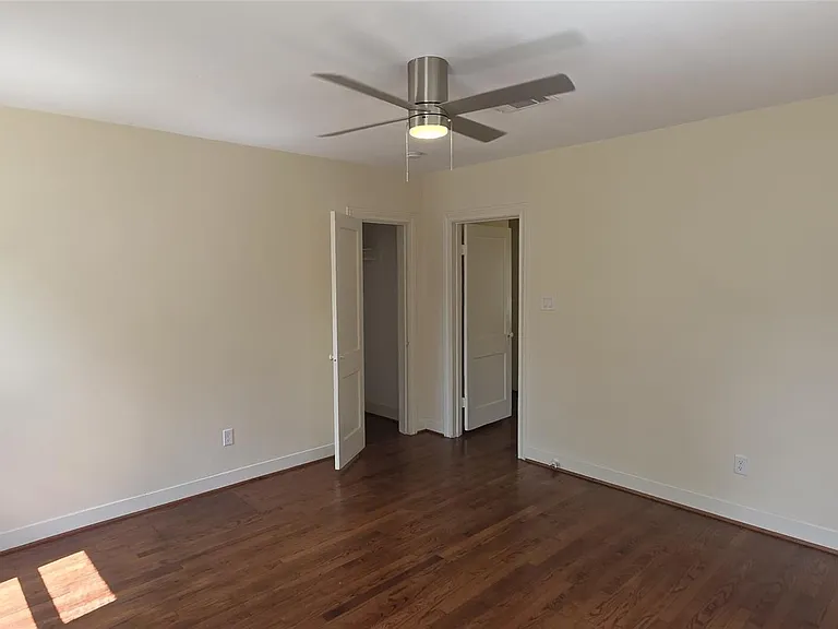 2827 Robertson St — Photo 5