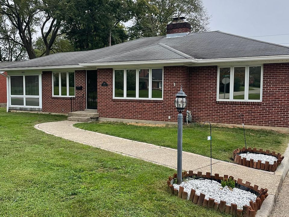 1st image of 901 Plainview Ave