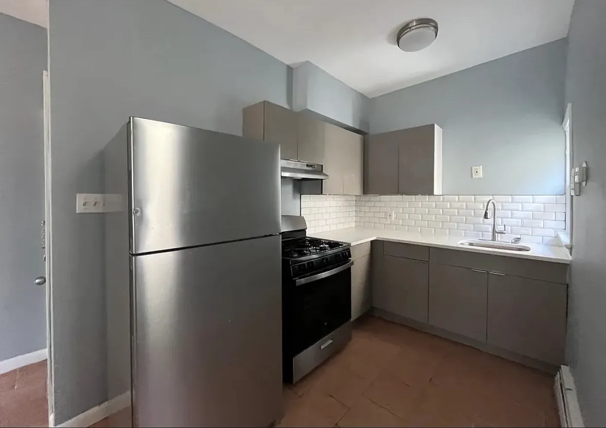 2 bed, $2,000 — Photo 2