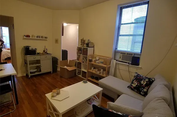 Rented by Compass | media 23