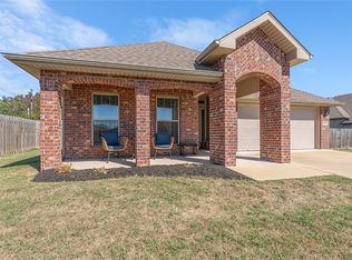 3660 Macintosh Way, Bentonville, AR 72712
