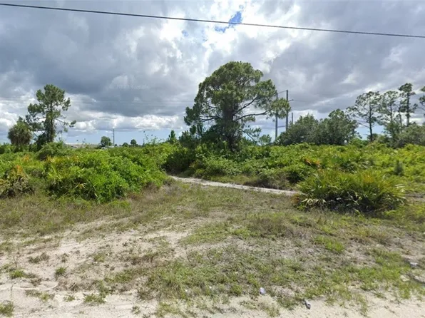 1712 Meadow Rd, Lehigh Acres, FL 33976
