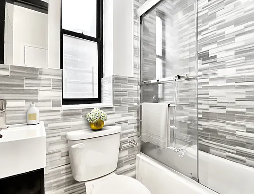 Rented by Voro NYC | media 26