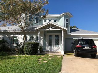 102 Aucila Rd, Cocoa Beach, FL 32931
