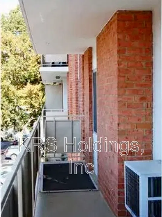 1800 Jefferson Park Ave #404