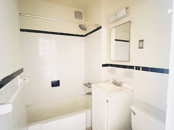 5th image of 161 E 25th St APT 4C